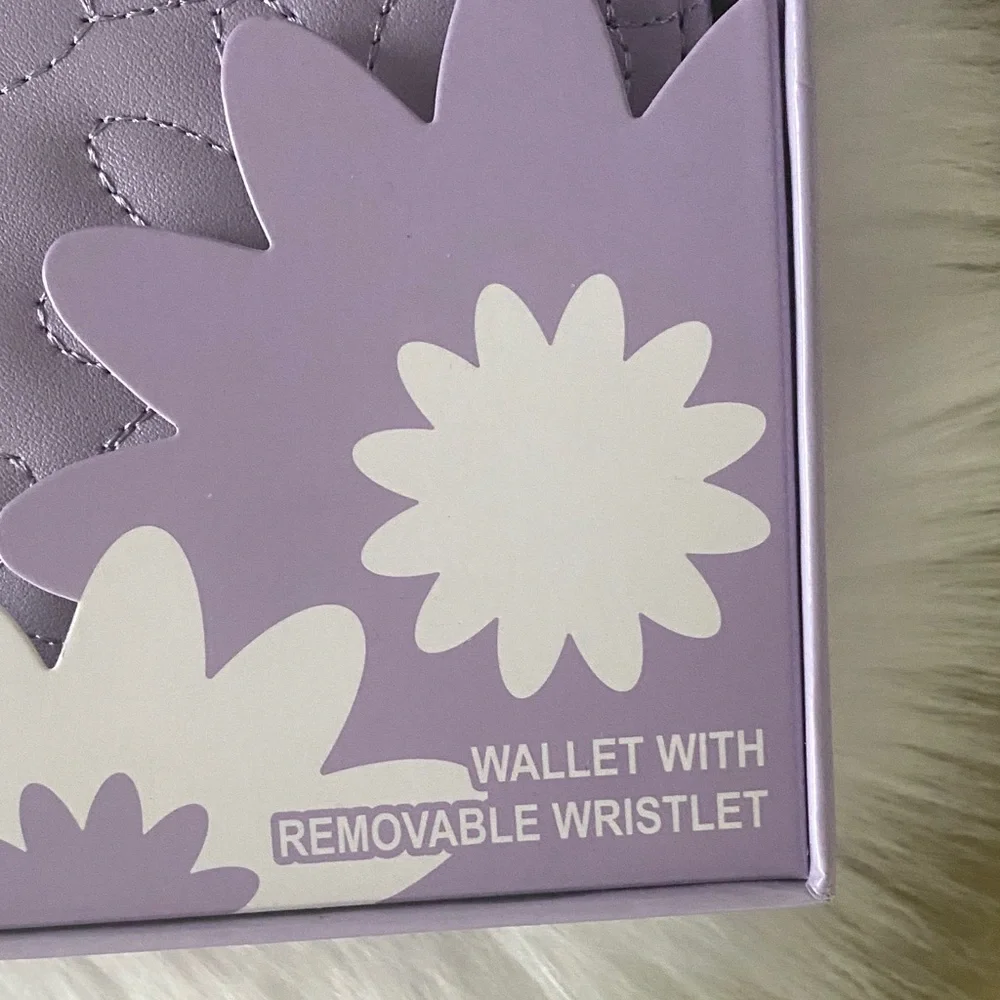 Betsey Johnson Lavender Quilted Floral Wristlet Wallet new in box
